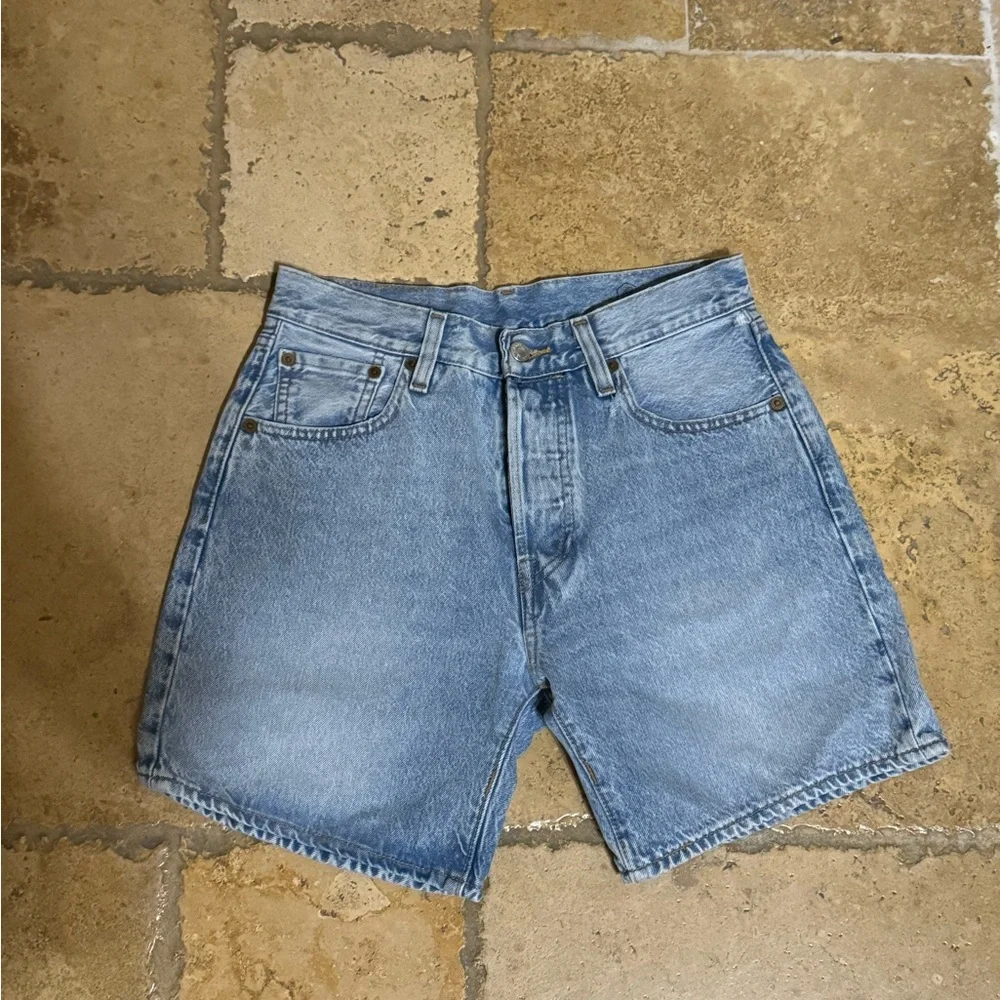 Levi's Light Blue Jean Shorts - Picture 1 of 6